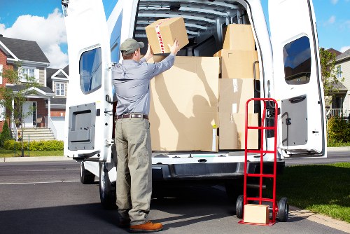 Packing materials and protected household items for a move in France