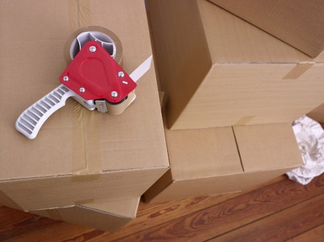 Local movers handling a small home relocation in France